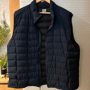 32 Degrees Men's Dark Blue Quilted Vest